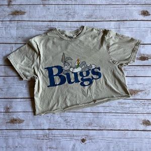 Bugs bunny cropped graphic tee